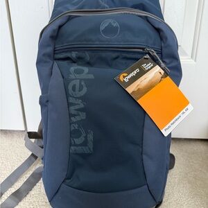 (NWT) Lowepro Photo Hatchback 16L AW